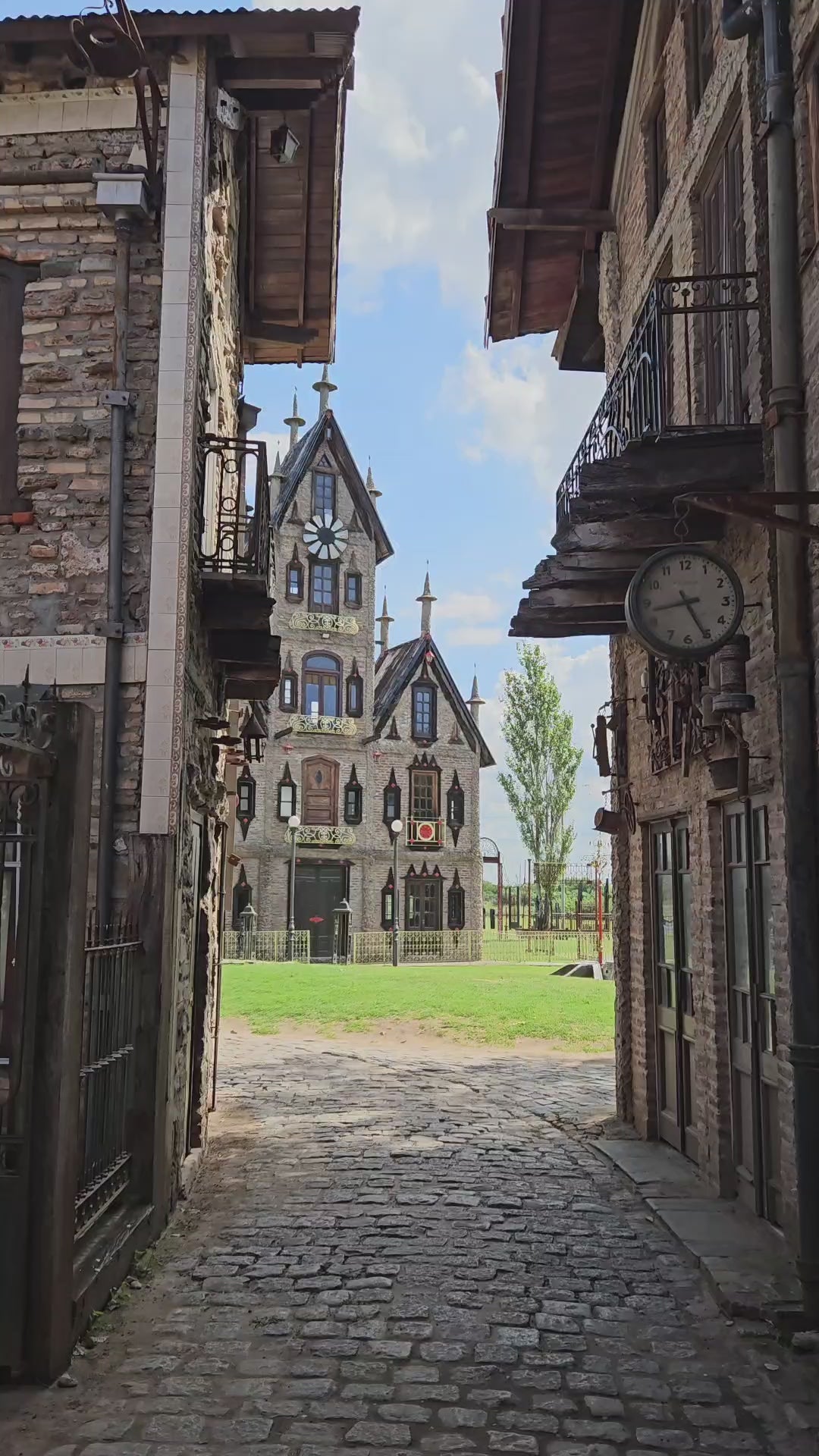 Campanopolis